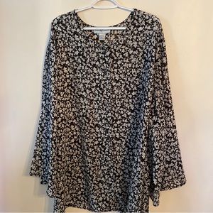 Maggie Lawrence Black & White Floral Top, Size 22/24